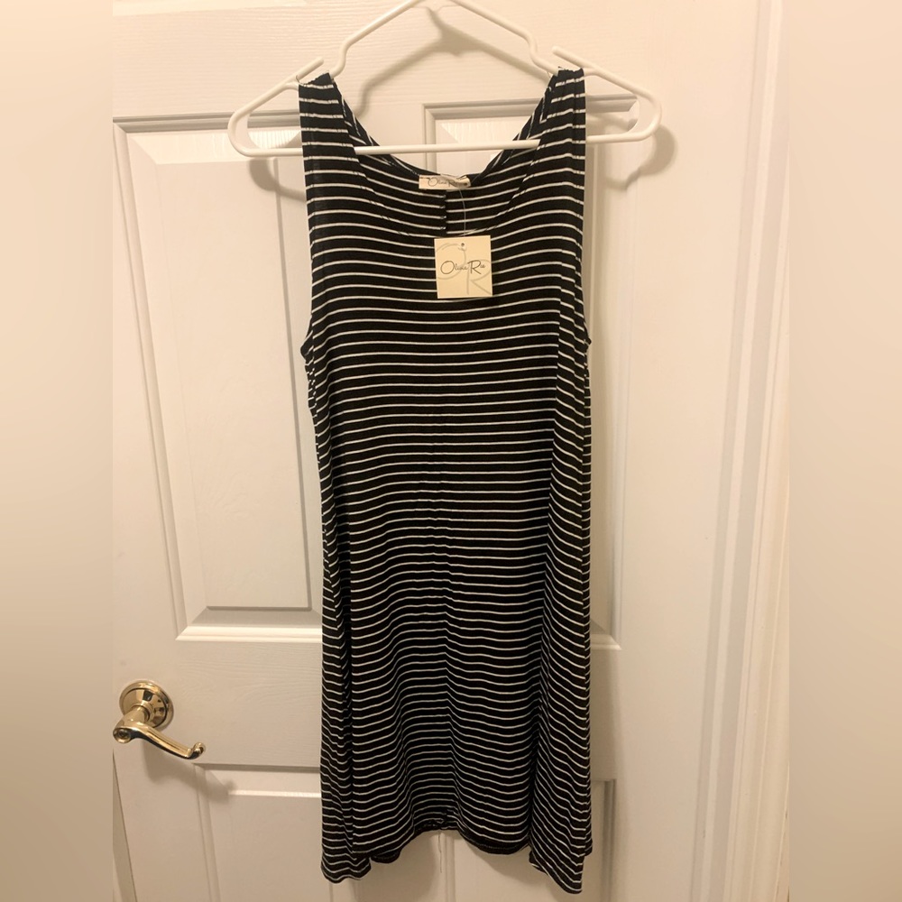 NWT Olivia Rea Dress Size Large